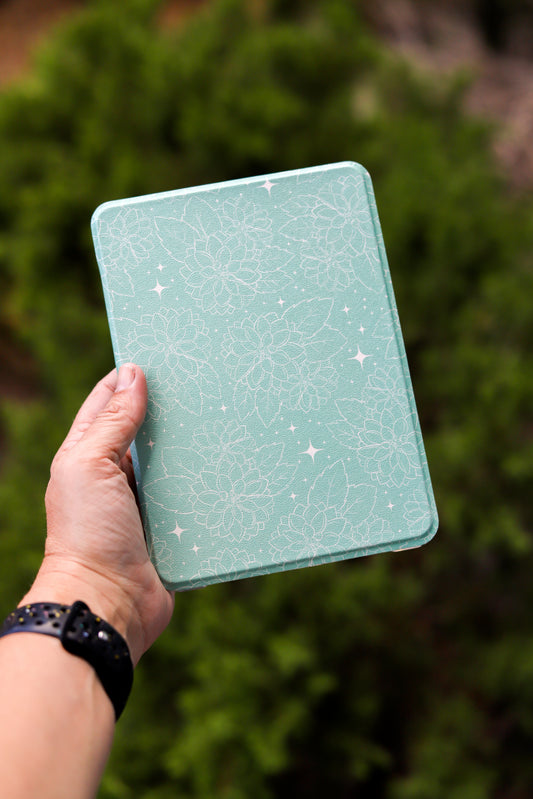 Aniyah Kindle Case